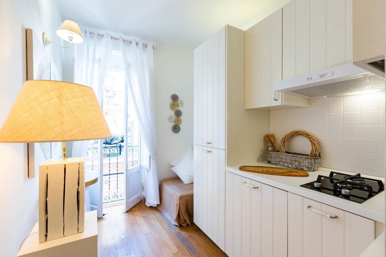 Apartment Pantheon Luxury Gold Rom